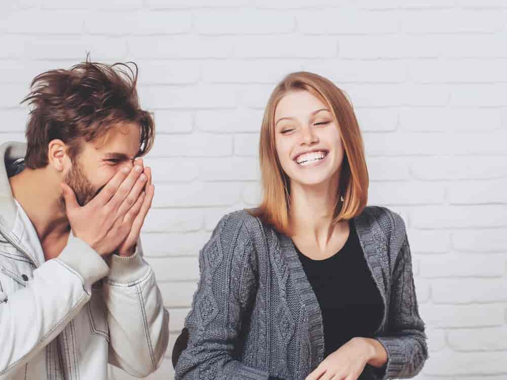 couple_laughing